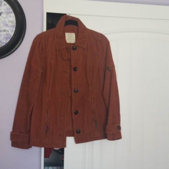 COPY - Jacket - Picture 1 of 4